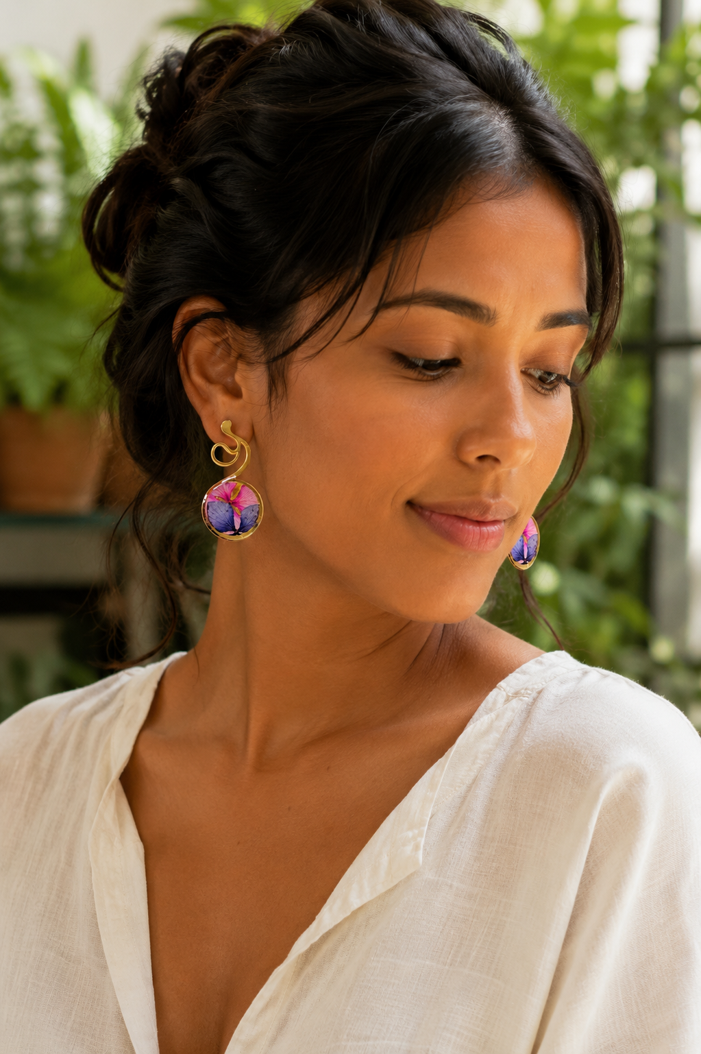 Aretes Brisa del trópico circular pequeño