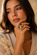 Anillo flor ovalado