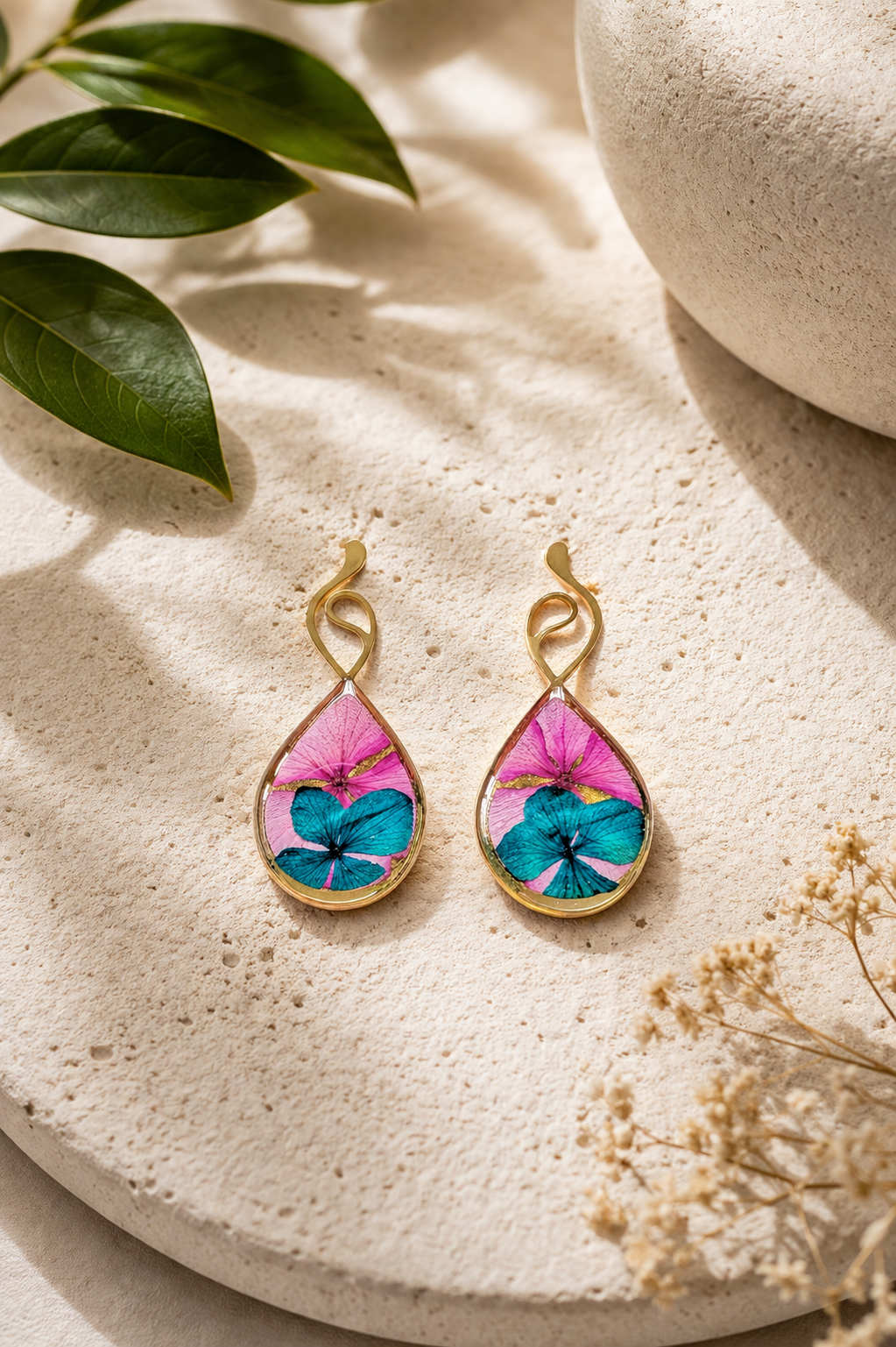 Aretes Brisa del trópico lágrima pequeño
