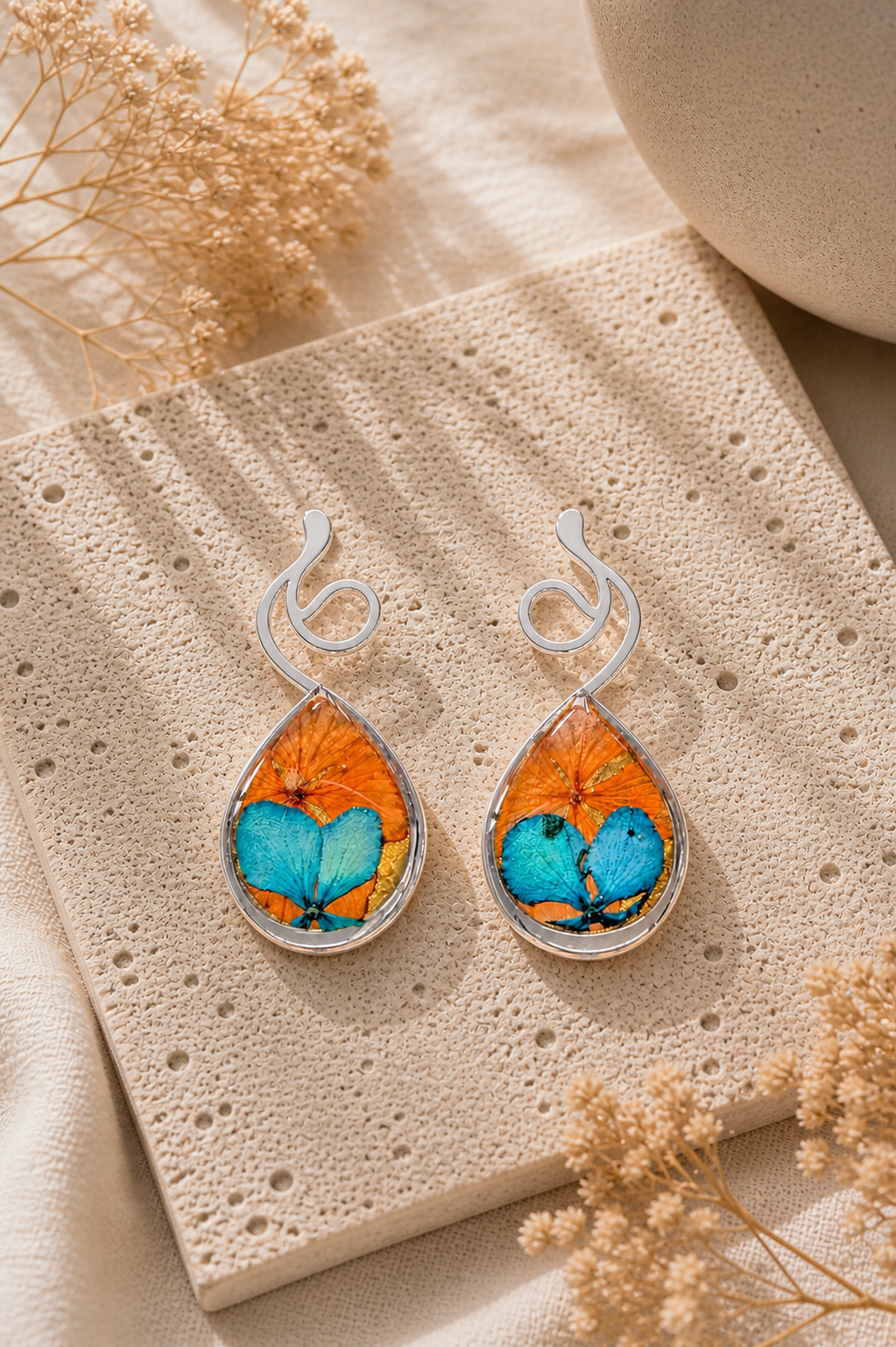 Aretes Brisa del trópico lágrima pequeño