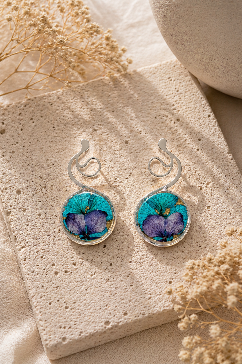 Aretes Brisa del trópico circular pequeño